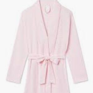 ♦️Lake Pajamas FLASHSALE Robe in English Rose small strip with blue piping